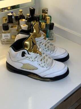 Air Jordan 5 Retro Olympic Gold Medal Sneakers size 7Y boys